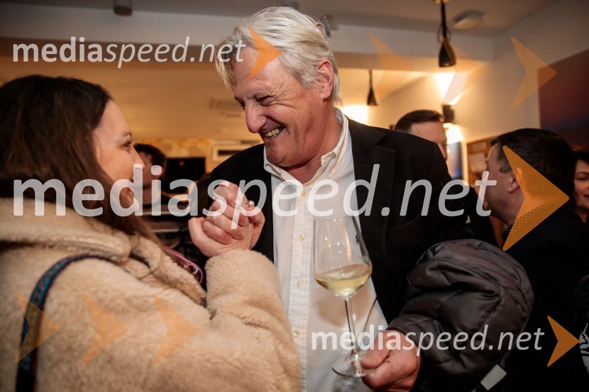 Slovenija, 4 barve, odprtje razstave Gregorja Kresala