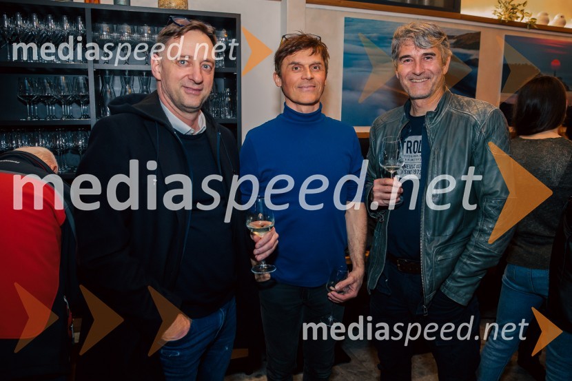  ... ;  Gregor Kresal, filmski ustvarjalec in fotograf, nekdanji alpinist;  Robert Hafner, Vinarstvo HafnerSlovenija, 4 barve, odprtje razstave Gregorja Kresala