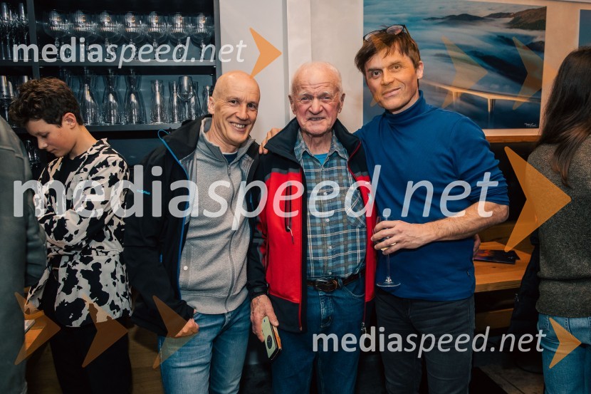  Boštjan Ložar, poslovni svetovalec;  ... ;  Gregor Kresal, filmski ustvarjalec in fotograf, nekdanji alpinistSlovenija, 4 barve, odprtje razstave Gregorja Kresala