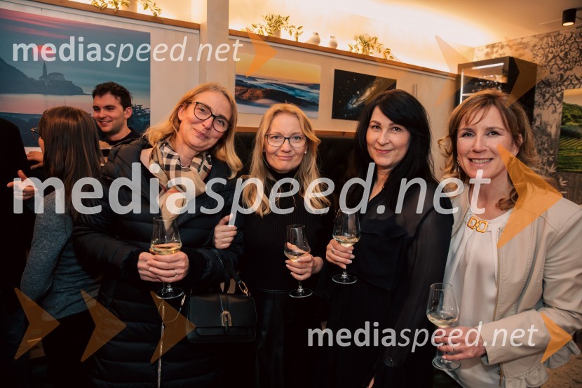  ... ;  Katka B. Kresal;  ... ;  Ani GaleSlovenija, 4 barve, odprtje razstave Gregorja Kresala