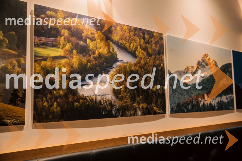 Slovenija, 4 barve, odprtje razstave Gregorja Kresala