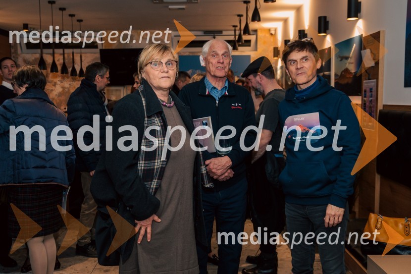  ... ; prof. dr. Janez Kresal;  Gregor Kresal, filmski ustvarjalec in fotograf, nekdanji alpinistSlovenija, 4 barve, odprtje razstave Gregorja Kresala