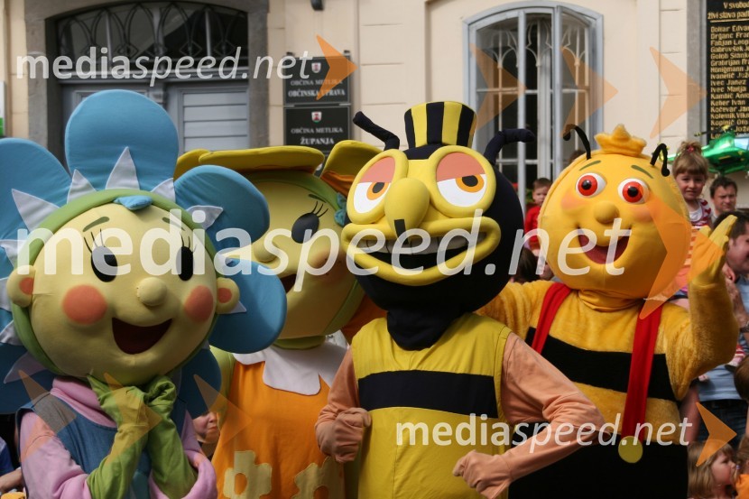 Fifi in Cvetličniki27. Vinska vigred