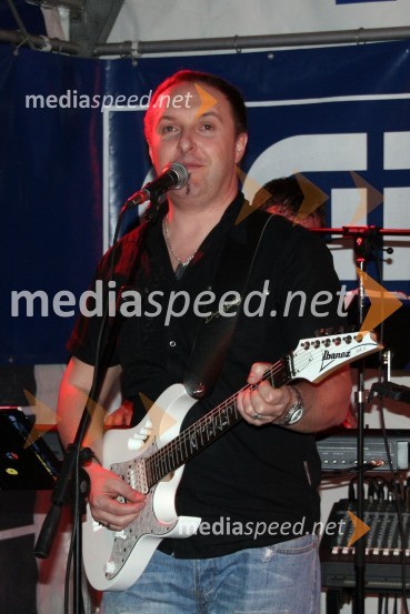 Frenk Nova, pevec27. Vinska vigred