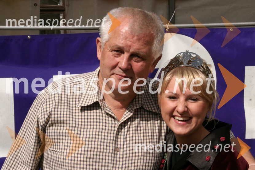 Andrej Sever, predsednik Športne zveze Občine Metlika in Simona Žugelj, druga kraljica metliške črnine27. Vinska vigred