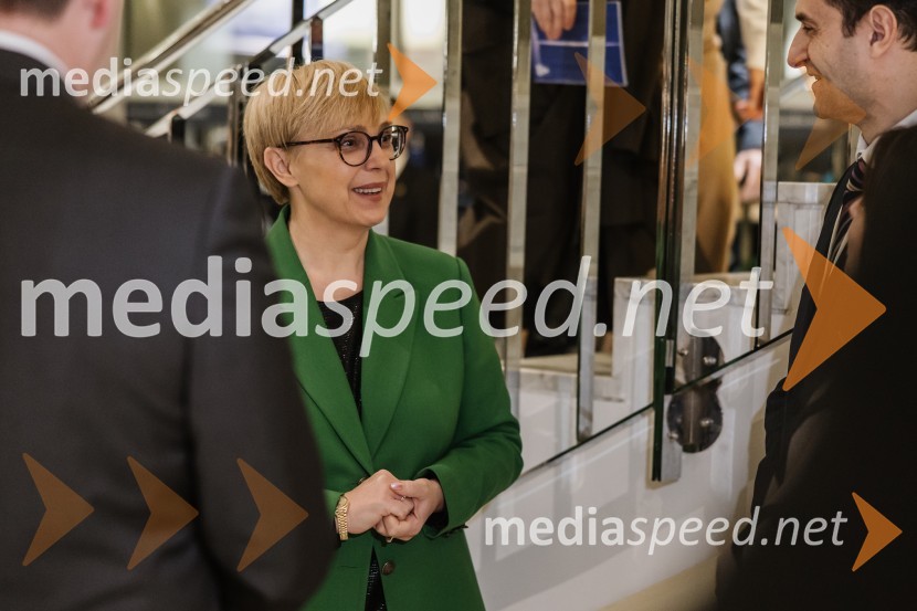 dr. Nataša Pirc Musar, predsednica Republike SlovenijePremiera Ko se mrtvi prebudimo, SNG Nova Gorica