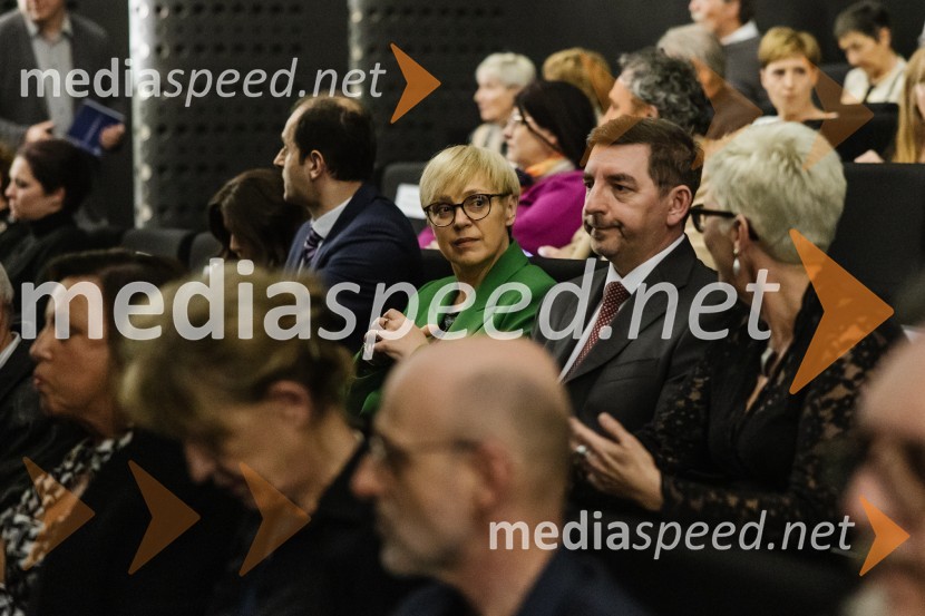 dr. Nataša Pirc Musar, predsednica Republike Slovenije; dr. Aleš Musar, lastnik Ruske dačePremiera Ko se mrtvi prebudimo, SNG Nova Gorica