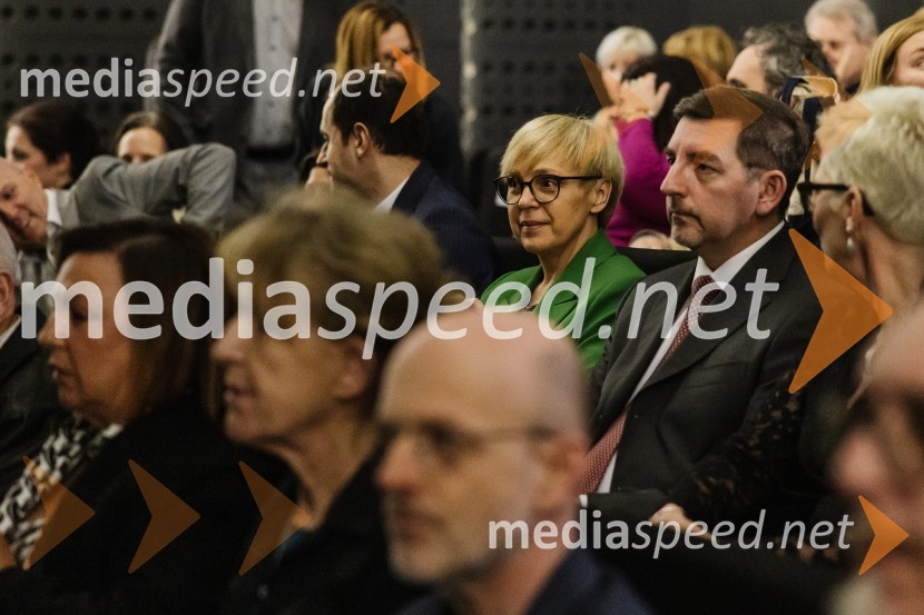 dr. Nataša Pirc Musar, predsednica Republike Slovenije; dr. Aleš Musar, lastnik Ruske dačePremiera Ko se mrtvi prebudimo, SNG Nova Gorica