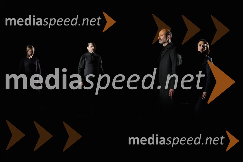  Helena Peršuh, igralka;  Gorazd Jakomini, igralec ;  Blaž Valič, igralec;  Arna  Hadžialjević, igralkaPremiera Ko se mrtvi prebudimo, SNG Nova Gorica