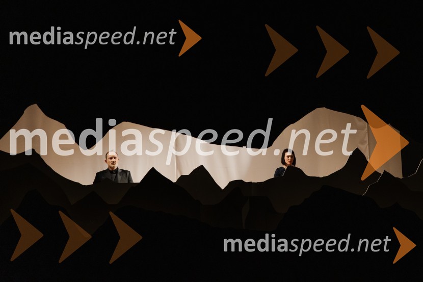  Blaž Valič, igralec;  Arna  Hadžialjević, igralkaPremiera Ko se mrtvi prebudimo, SNG Nova Gorica