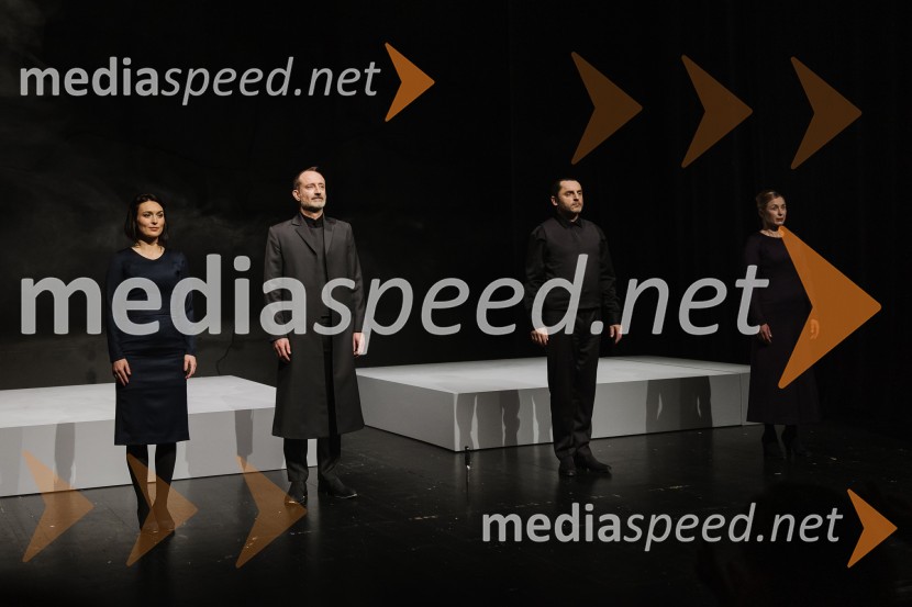  Arna  Hadžialjević, igralka;  Blaž Valič, igralec;  Gorazd Jakomini, igralec ;  Helena Peršuh, igralkaPremiera Ko se mrtvi prebudimo, SNG Nova Gorica