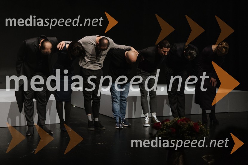  Blaž Valič, igralec;  Arna  Hadžialjević, igralka;  Darjan Mihajlović Cerar, scenograf;  Branko  Rožman, avtor glasbe in korepetitor;  Stiliyan Petrov, režiser;  Gorazd Jakomini, igralec ;  Helena Peršuh, igralkaPremiera Ko se mrtvi prebudimo, SNG Nova Gorica