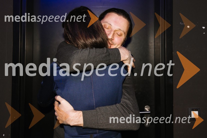  Arna  Hadžialjević, igralka;  Stiliyan Petrov, režiserPremiera Ko se mrtvi prebudimo, SNG Nova Gorica