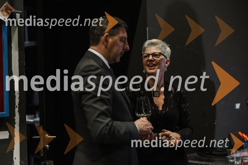 dr. Aleš Musar, lastnik Ruske dače;  Mirjam Drnovšček, direktorica, SNG Nova GoricaPremiera Ko se mrtvi prebudimo, SNG Nova Gorica