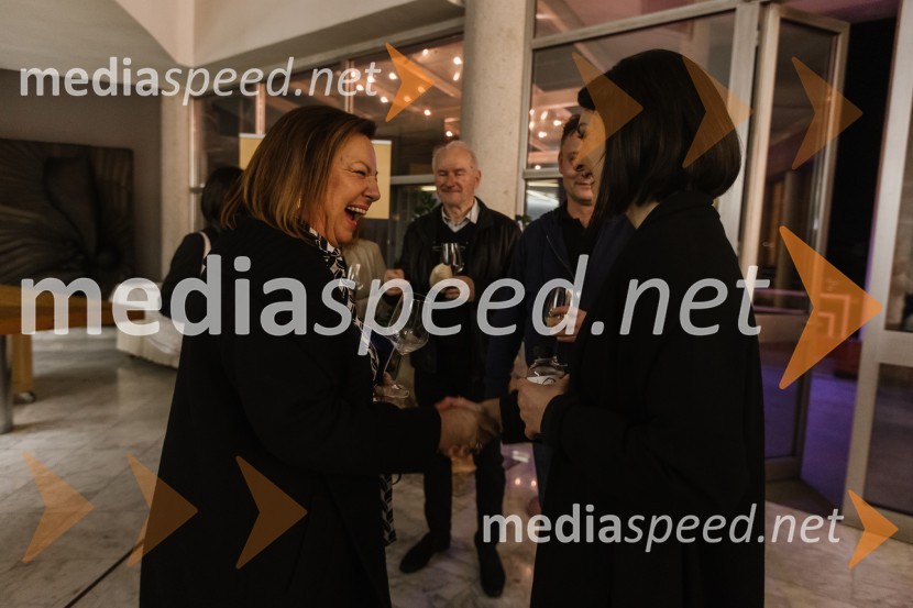  Maja Jerman Bratec, upokojena direktorica SNG Nova Gorica;  Arna  Hadžialjević, igralkaPremiera Ko se mrtvi prebudimo, SNG Nova Gorica