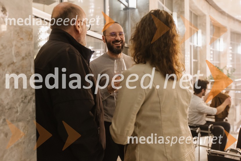  Darjan Mihajlović Cerar, scenografPremiera Ko se mrtvi prebudimo, SNG Nova Gorica