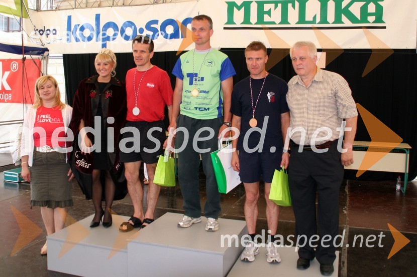 Renata Brunskole, županja občine Metlika, Simona Žugelj, druga kraljica metliške črnine, Stanko Brozovič, AK Portovald, Marko Komat, DTP Trebnje, Jože Plahuta, 20. MOTB SV in Andrej Sever, predsednik Športne zveze Občine Metlika27. Vinska vigred