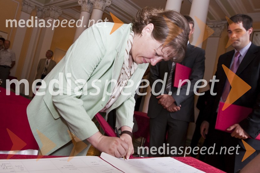 Dr. Iva Konda, Ekonomska fakulteta Univerze v LjubljaniPromocija doktorjev znanosti Univerze v Ljubljani, 19. maj 2009