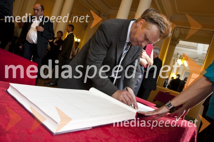 Dr. Miloš Markič, Naravoslovnotehniška fakulteta Univerze v LjubljaniPromocija doktorjev znanosti Univerze v Ljubljani, 19. maj 2009