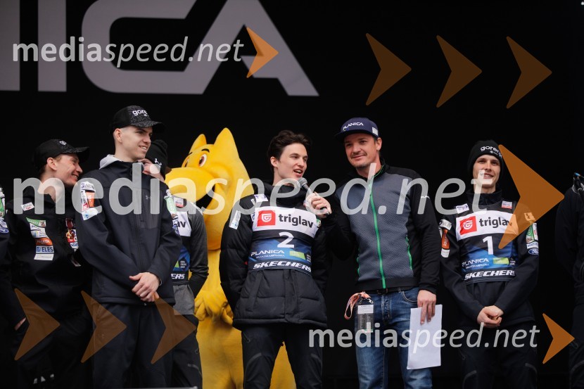  Žak Mogel, smučarski skakalec;  Maksim Bartolj, smučarski skakalec;  Mitja Šeško, moderator prireditev ;  Matija Vidic, smučarski skakalecPlanica 2024, četrtek