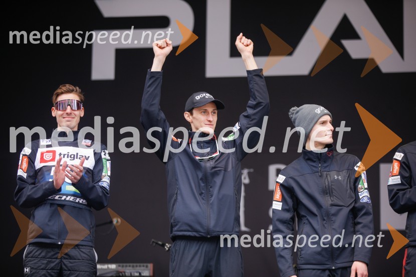  Timi Zajc, smučarski skakalec;  Peter  Prevc, smučarski skakalec;  Domen Prevc, smučarski skakalecPlanica 2024, četrtek