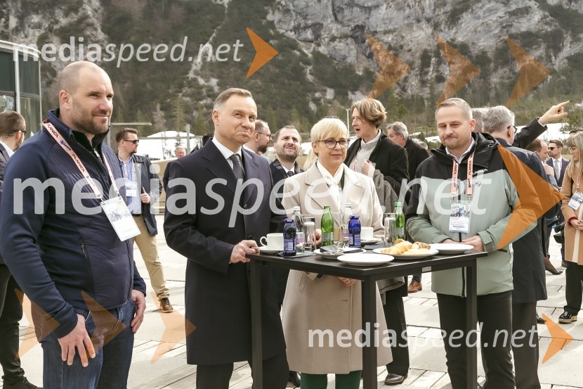  Uroš Zupan, direktor, Smučarska zveza Slovenije ;  Andrzej Duda, predsednik Republike Poljske; dr. Nataša Pirc Musar, predsednica Republike Slovenije;  Tomaž Šušteršič, generalni sekretar organizacijskega komiteja PlanicaPlanica 2024, četrtek