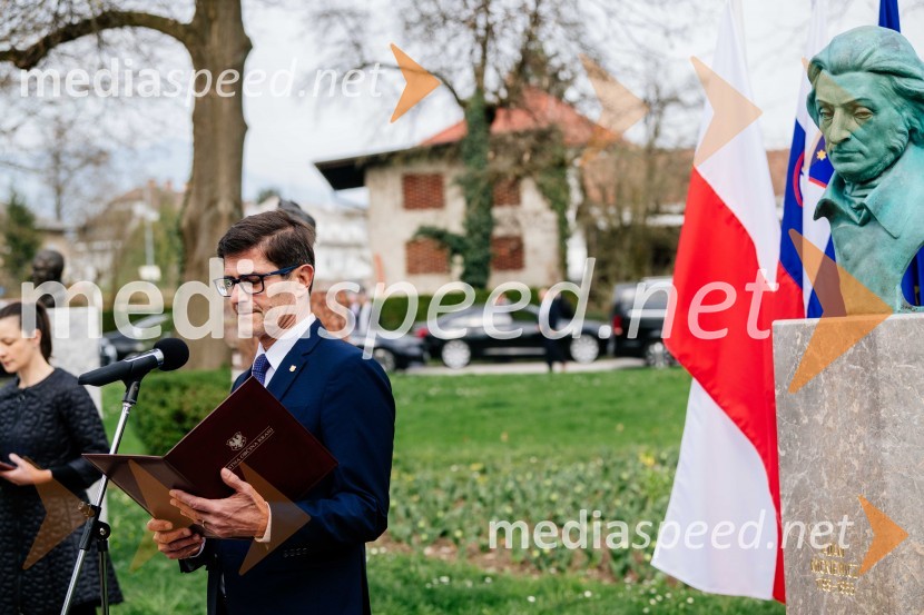  Matjaž Rakovec, župan Mestne občine KranjV Kranju postavili doprsni kip Prešernovega poljskega sodobnika