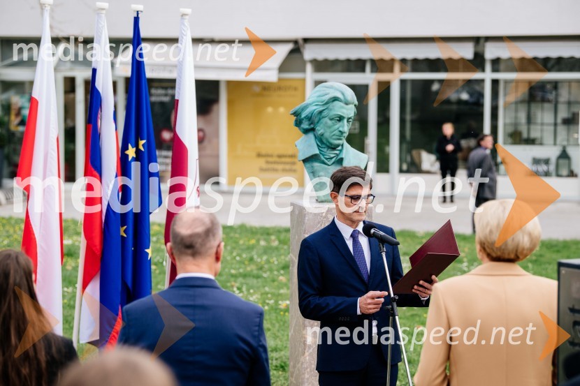  Matjaž Rakovec, župan Mestne občine KranjV Kranju postavili doprsni kip Prešernovega poljskega sodobnika