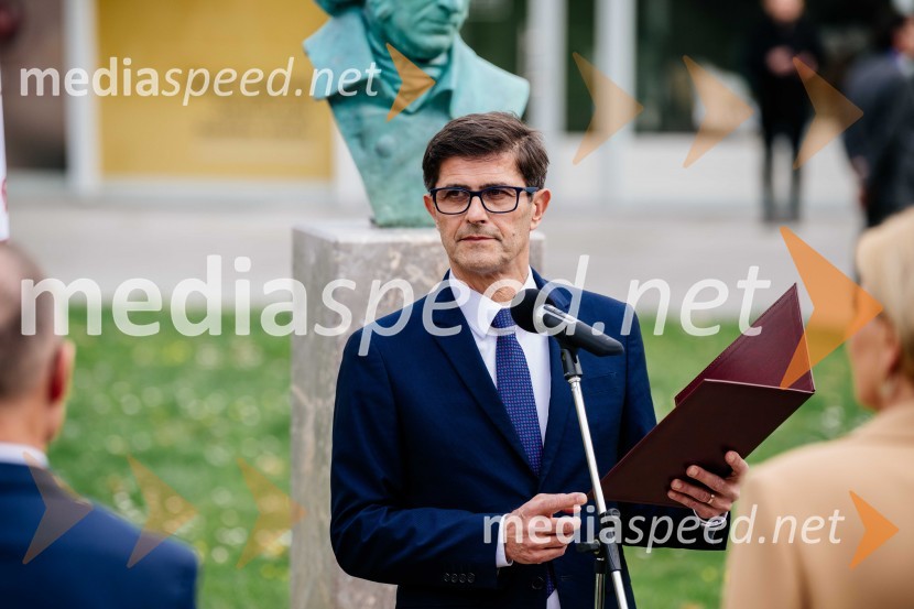  Matjaž Rakovec, župan Mestne občine KranjV Kranju postavili doprsni kip Prešernovega poljskega sodobnika