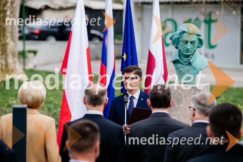  Matjaž Rakovec, župan Mestne občine KranjV Kranju postavili doprsni kip Prešernovega poljskega sodobnika