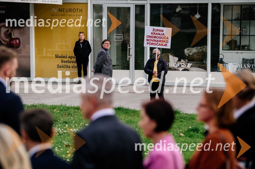 V Kranju postavili doprsni kip Prešernovega poljskega sodobnika