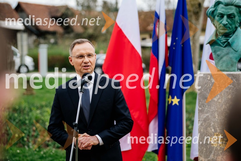  Andrzej Duda, predsednik Republike PoljskeV Kranju postavili doprsni kip Prešernovega poljskega sodobnika