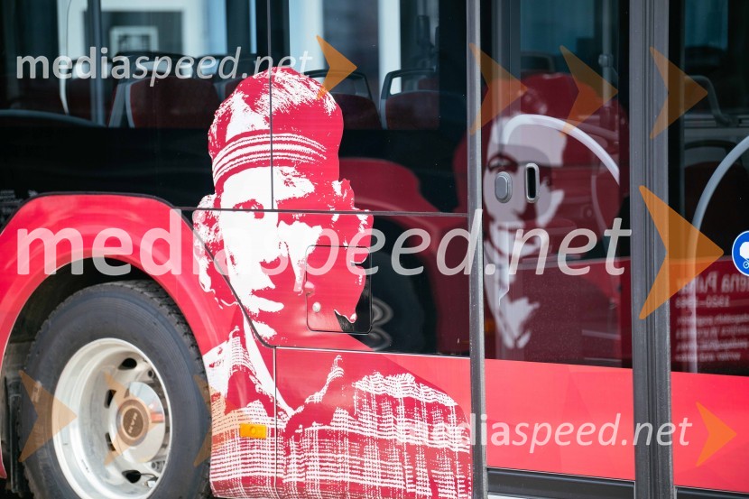 Na kranjskih cestah odslej osem električnih avtobusov