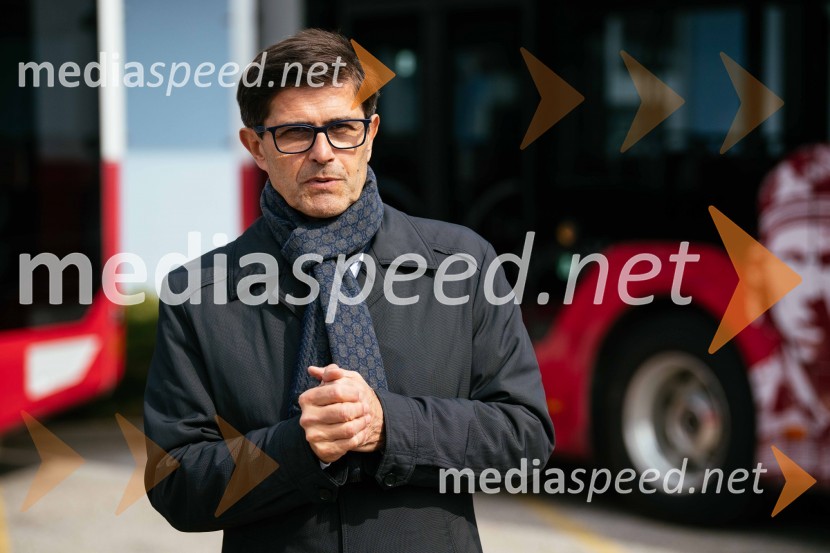  Matjaž Rakovec, župan Mestne občine KranjNa kranjskih cestah odslej osem električnih avtobusov