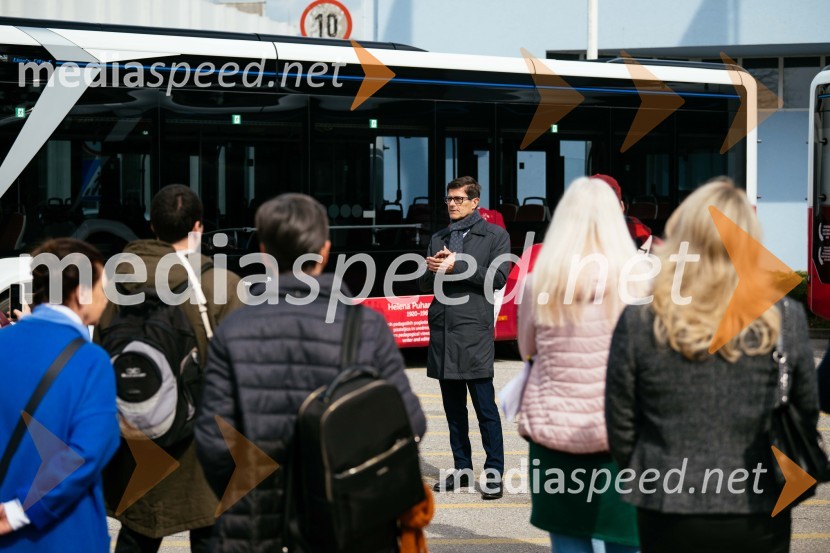  Matjaž Rakovec, župan Mestne občine KranjNa kranjskih cestah odslej osem električnih avtobusov