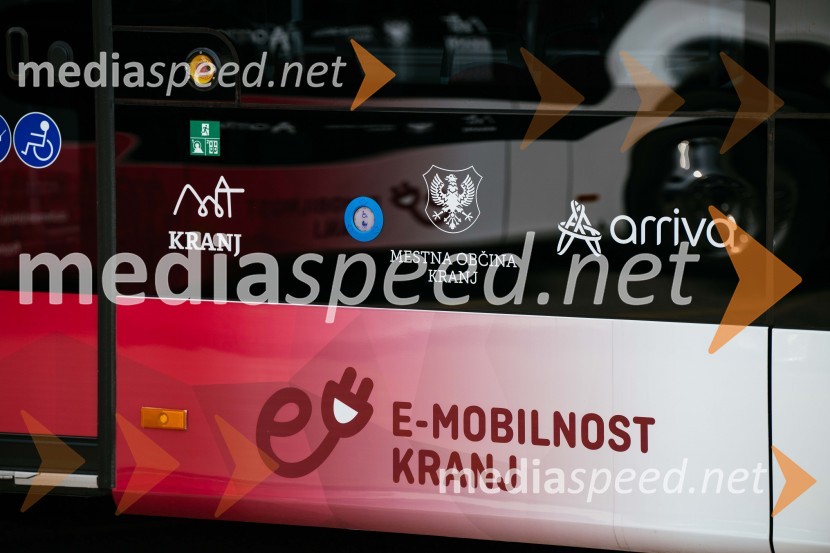 Na kranjskih cestah odslej osem električnih avtobusov