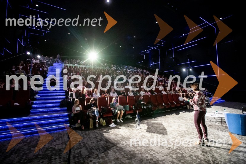  Hana Klemen Godina, strateginja za vsebinske platforme, Agencija 101Dan družbenih omrežij 2024