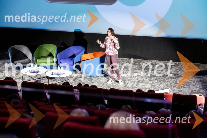  Hana Klemen Godina, strateginja za vsebinske platforme, Agencija 101Dan družbenih omrežij 2024