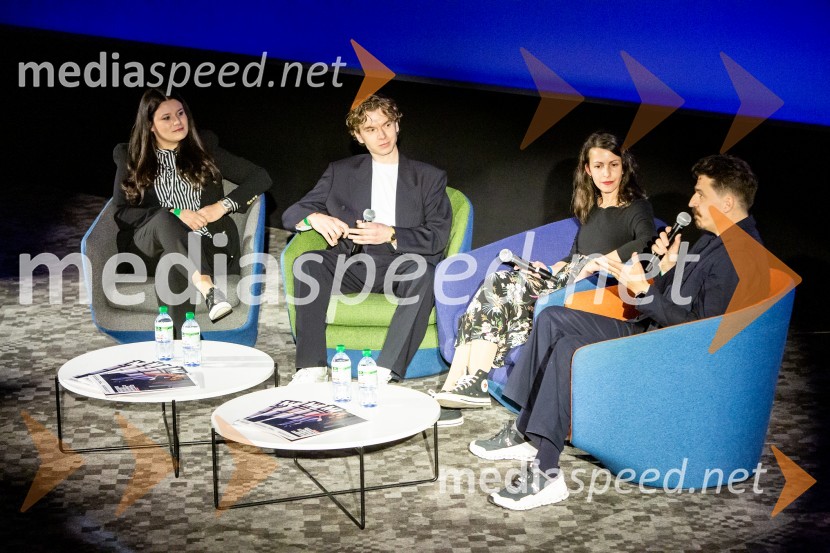  Eva Škedelj, vodja prodaje Metinih platform;  Marko Klemen, umetniški direktor, DROM agency;  Teja Rajšp, direktorica digitalnih projektov, agencijs Shift;  Drago Mlakar, kreativni direktor, agencija andGustavDan družbenih omrežij 2024