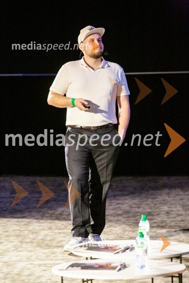  Žiga Šraml, pevec, skupina IL DIVJIDan družbenih omrežij 2024