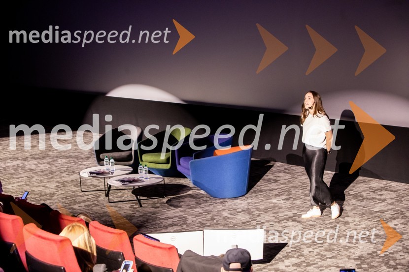  Grace Andrews, direktorica marketinga, The Diary of a CEODan družbenih omrežij 2024