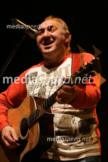 Vladimir Kočiš - Zec, skupina Novi FosiliNovi Fosili, koncert v Dvorani Tabor