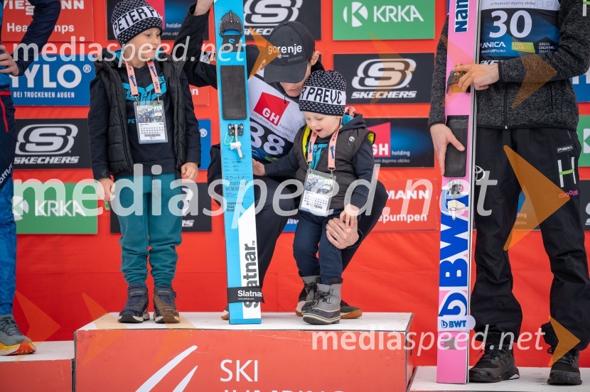  Ludvik Prevc;  Peter  Prevc, smučarski skakalec;  Oskar PrevcPlanica 2024, petek in zmaga Petra Prevca