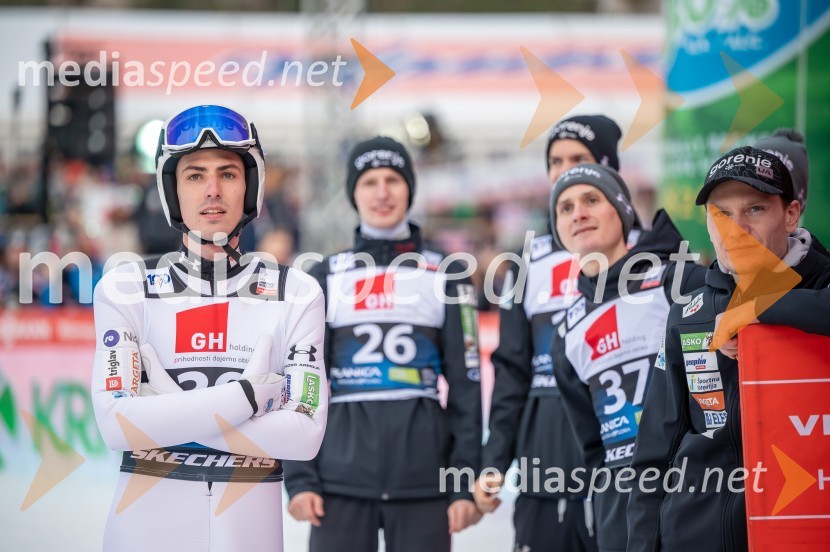  Timi Zajc, smučarski skakalec;  Domen Prevc, smučarski skakalec;  Anže Lanišek, smučarski skakalecPlanica 2024, petek in zmaga Petra Prevca