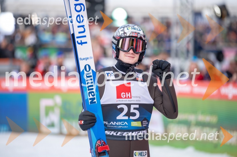  Marius Lindvik, smučarski skakalec ( Norveška)Planica 2024, petek in zmaga Petra Prevca