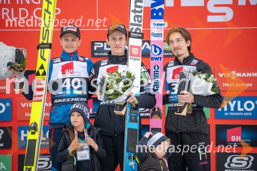  Daniel Huber, smučarski skakalec;  Peter  Prevc, smučarski skakalec;  Johann Andre Forfang, smučarski skakalecPlanica 2024, petek in zmaga Petra Prevca