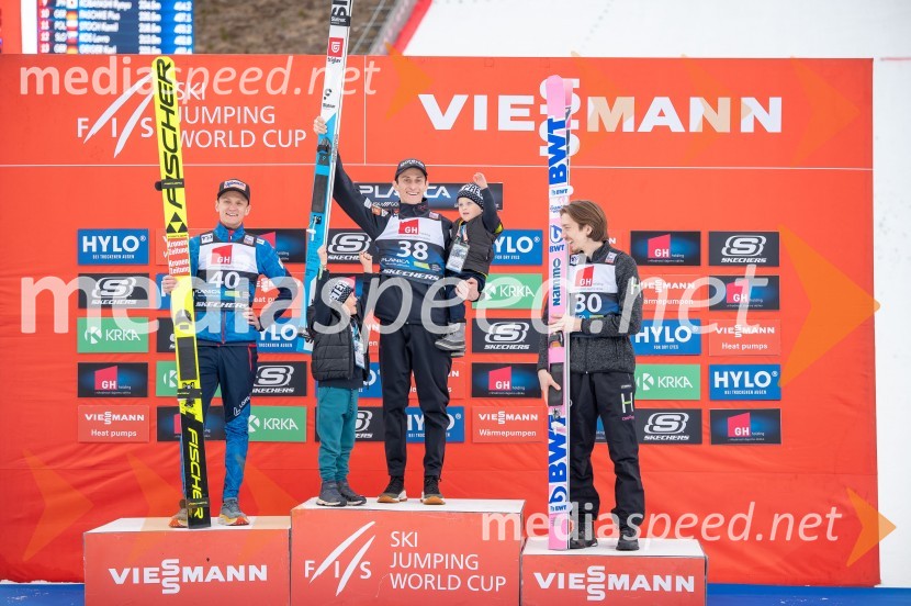  Daniel Huber, smučarski skakalec;  Ludvik Prevc;  Peter  Prevc, smučarski skakalec;  Oskar Prevc;  Johann Andre Forfang, smučarski skakalecPlanica 2024, petek in zmaga Petra Prevca