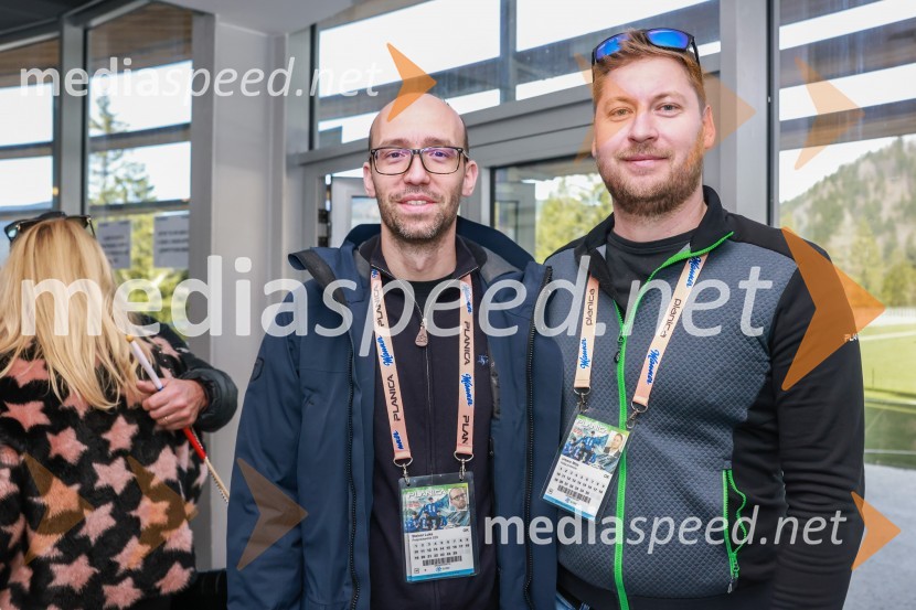  Luka Steiner, podpredsednik, Smučarska zveza Slovenije;  Mitja Urbanc, vodja protokolaPlanica 2024, petek in zmaga Petra Prevca