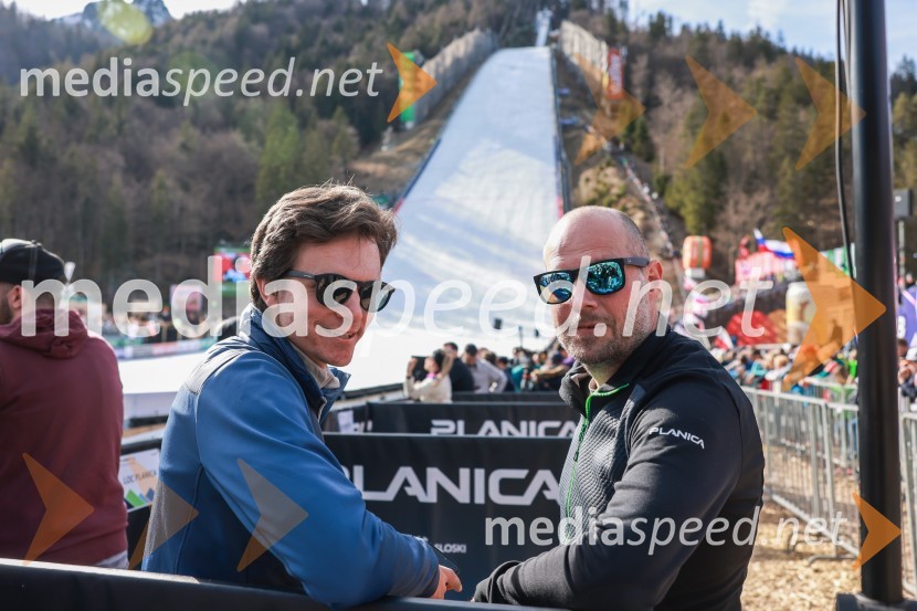  Luka Dolar, Smučarska zveza Slovenije;  Gašper Jakomin, Smučarska zveza SlovenijePlanica 2024, petek in zmaga Petra Prevca