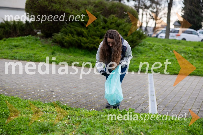  Manja Zorko, podžupanja, Mestna občina KranjČistilna akcija v Kranju